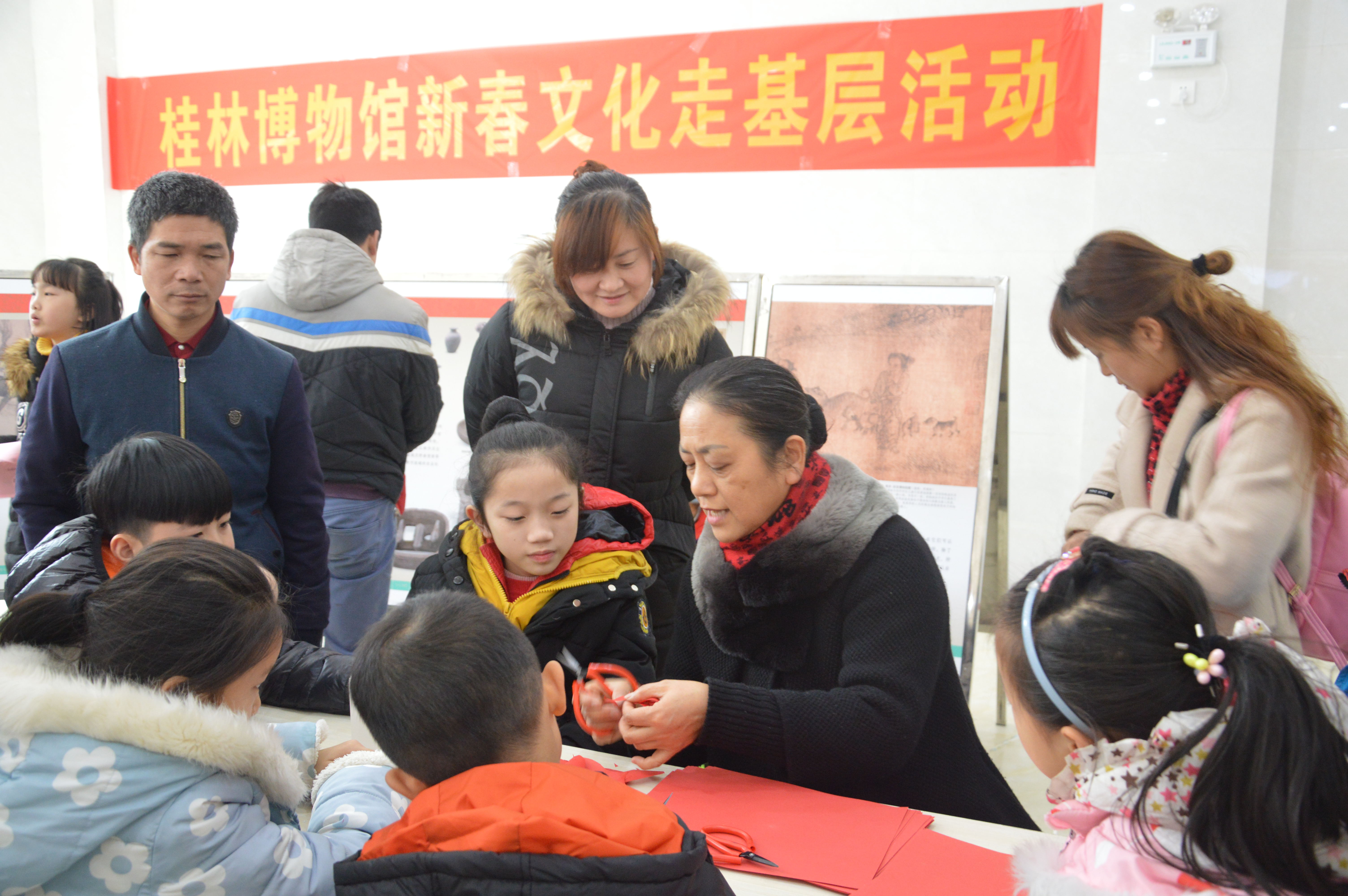 社会志愿者参与“社区文化服务活动”_看图王.jpg