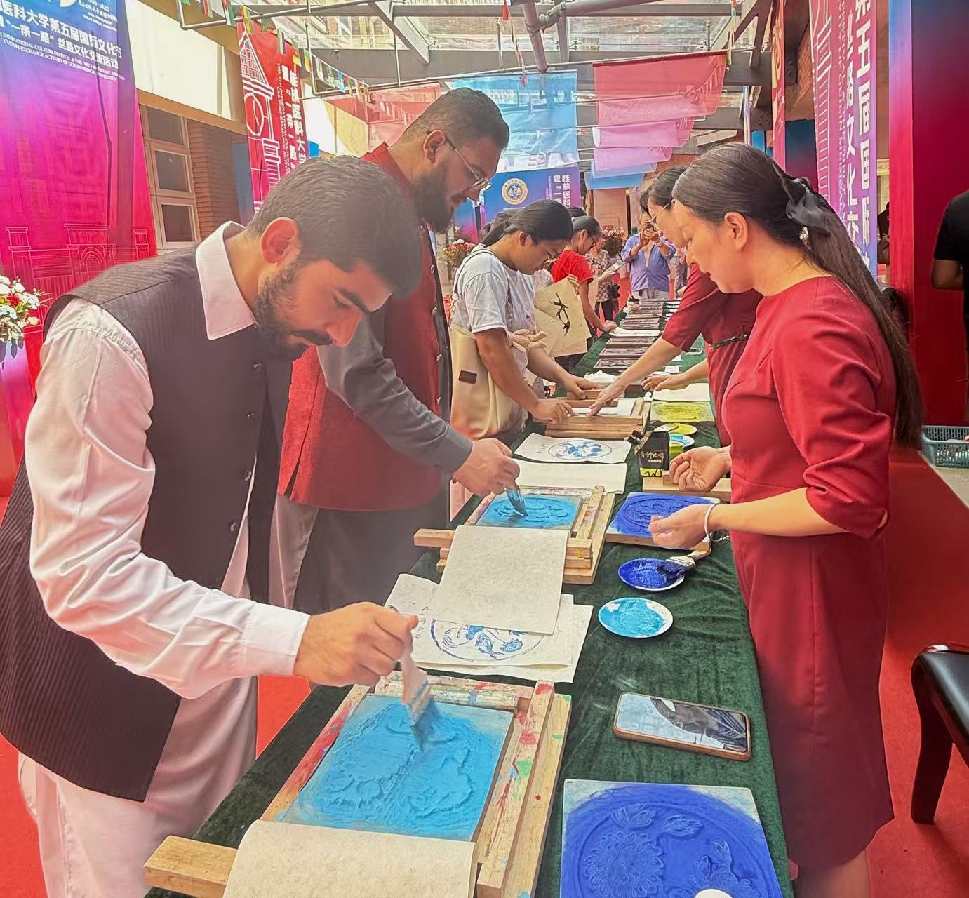 微信图片_20251024102848_16_69.jpg 微信图片_20251024102848_16_69.jpg